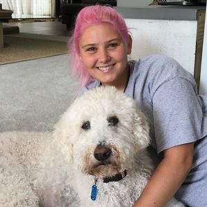 Meet your Posher, Casey